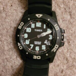 Like-new Timex watch with Indiglo, black rubber band